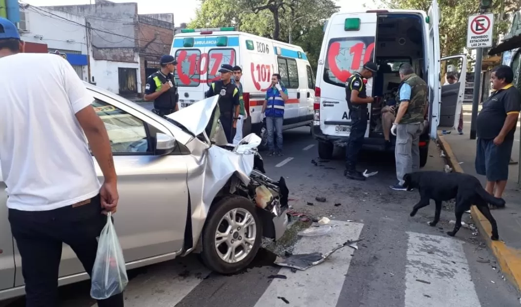 Al menos tres choques en una mañana accidentada en Tucumán