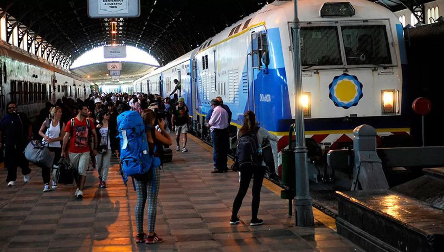 El tren que une Buenos Aires con Tucumán presta un servicio limitado