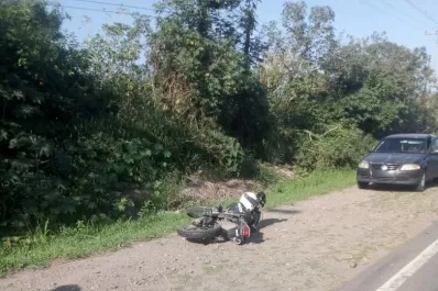 Aguilares: chocan a un policía que les pidió que dejaran de beber