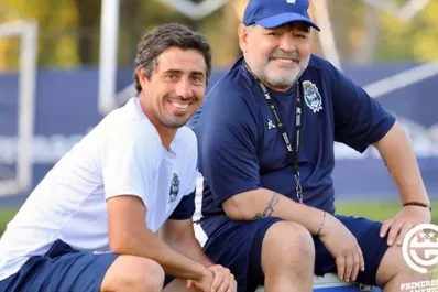 Diego Maradona dirigió la práctica, pero tomó la decisión de dejar Gimnasia