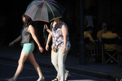 ¡Qué calor! La temperatura llegaría casi a los 40° durante este lunes feriado