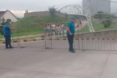 Sin novedades: el túnel de calle Córdoba continúa cerrado porque no funciona un semáforo