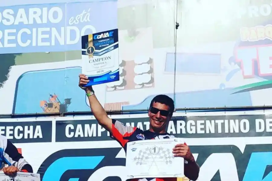 INVASIÓN. Cerca de 40 karts se lucieron en el  kartódromo en el que pronto habrá competencias exigentes.