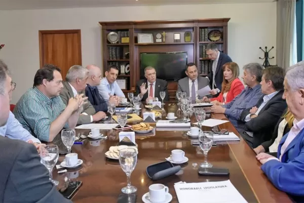 Hay que eliminar los gastos innecesarios, planteó Jaldo