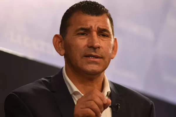 Hay que discutir si queremos volver a la AFA o seguir en la Superliga, apuntó Leito