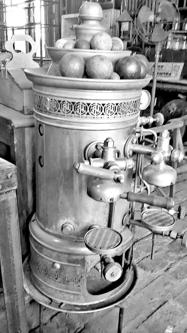 EXPRESS. Una máquina similar a esta fue la que llegó a El Buen Gusto en 1913, según la crónica.