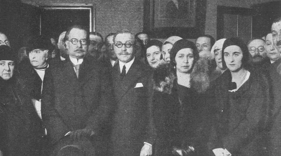 GREGORIO ARÁOZ ALFARO. El gran médico tucumano al centro junto a Ricardo Rojas, en 1930 
