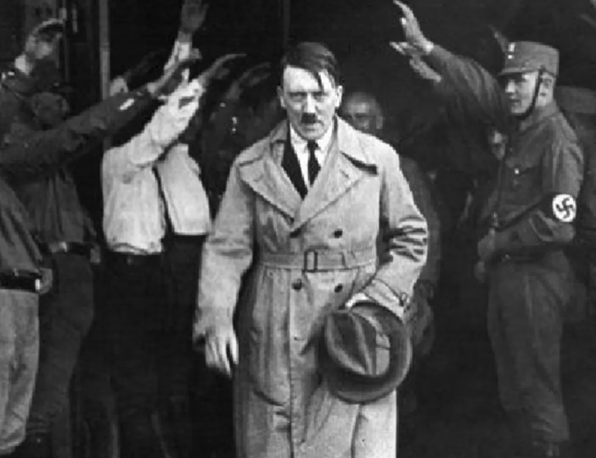 EL MAL ABSOLUTO. Basti cita una entrevista en la que le dijeron que el genocida Adolf Hitler vivió en Buenos Aires. 