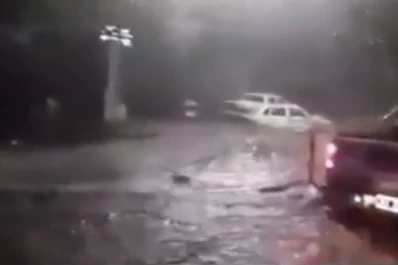 El temporal se llevó hasta los vehículos secuestrados de la comisaría 5ª