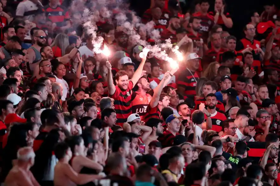 Flamengo marcó dos goles en 3' y le arrebató la Copa Libertadores a River
