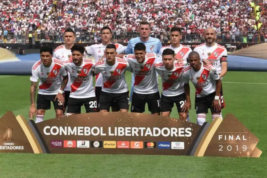 CERCA DE LA GLORIA. Este equipo estuvo a pocos minutos de darle a River su quinta Copa Libertadores de América.   prensa river