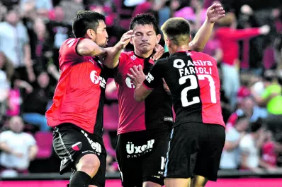 Goles tucumanos y líderes porteños