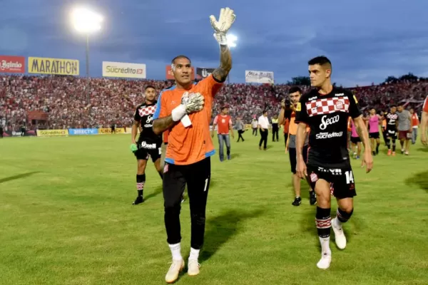 Arce selló el día del arquero y San Martín festejó un agónico empate