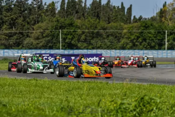 Fórmula Renault 2.0: Miglio, además de sumar experiencia, se sintió cómodo