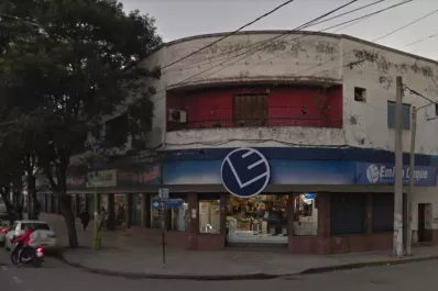 Comodín se quedaría con tres locales de Emilio Luque