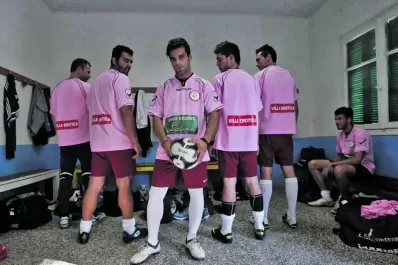 Los sponsors más insólitos que llevaron algunos clubes estampados en sus camisetas