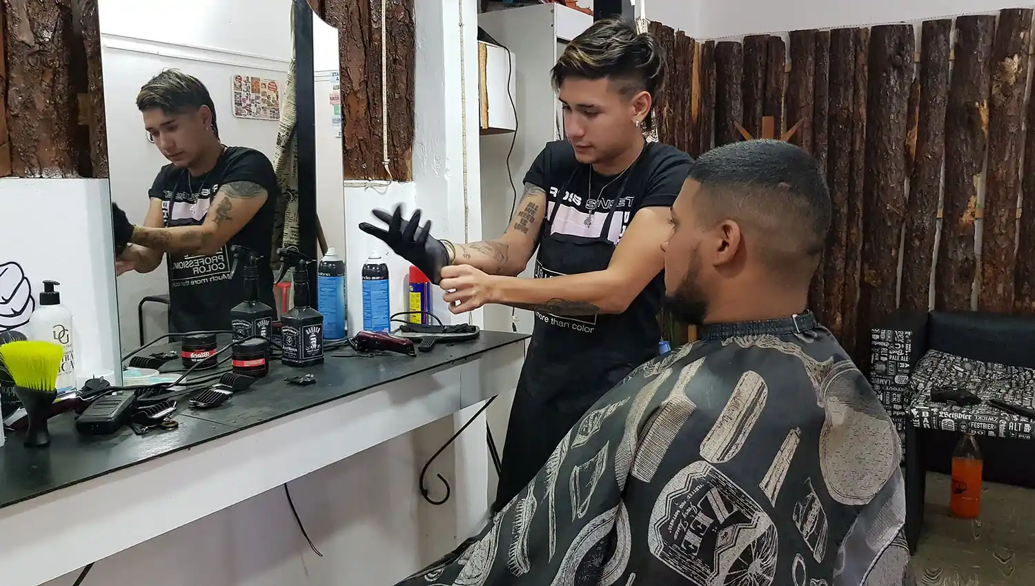 John C: con esta moto vas a hacer furor, me dijo mi viejo, pero yo no le creía