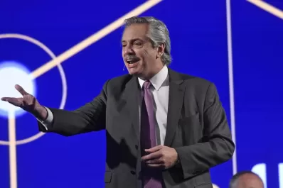 Alberto Fernández cuestionó la economía ante industriales