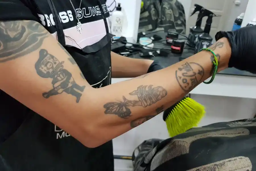 John C: con esta moto vas a hacer furor, me dijo mi viejo, pero yo no le creía