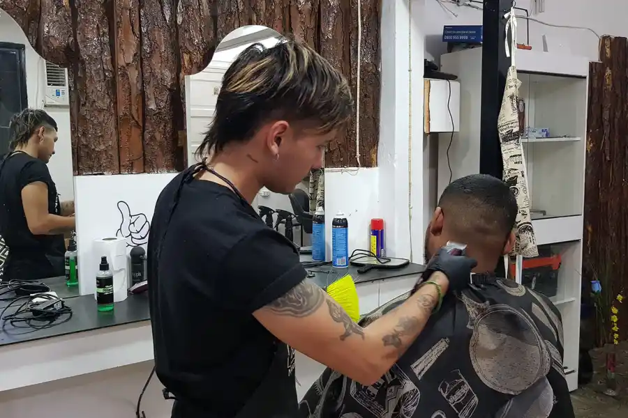 John C: con esta moto vas a hacer furor, me dijo mi viejo, pero yo no le creía