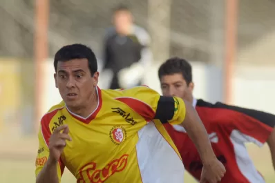 Sportivo y Llorens definen al primer finalista del Anual de la Primera A