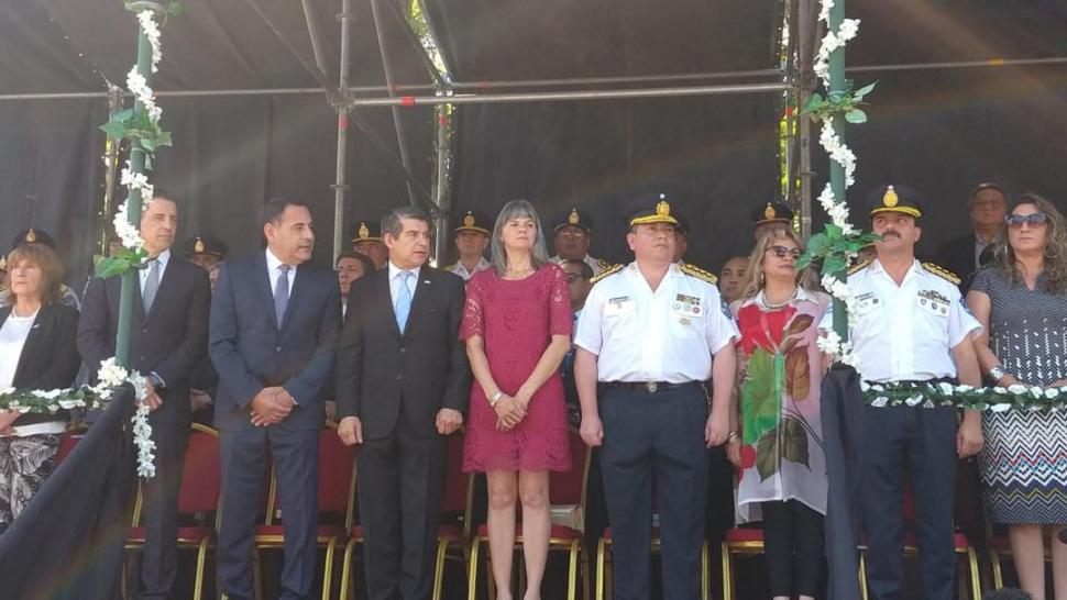 La Policía celebró su día con un colorido desfile