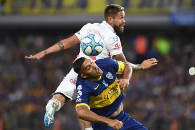 Riquelme fue figura sin jugar