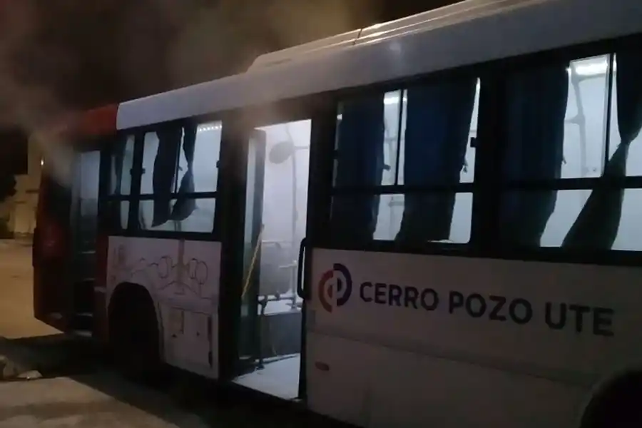 Así quedó la unidad que sufrió el ataque. 