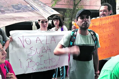 Enojo: pidieron a los ediles que no suban el boleto, pero el aumento se concretó