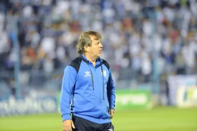 Zielinski haría sólo un cambio ante la “Lepra”