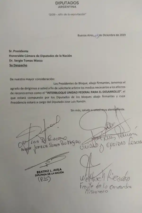 El nuevo interbloque quedó conformado tras esta presentación formal.