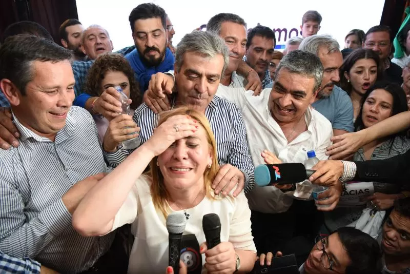 En las elecciones de 2017 Beatriz Ávila llegó al Congreso junto a Cambiemos. En el búnker festejó junto a Cano, Alfaro y Colombres Garmendias, principales cuadros del frente.