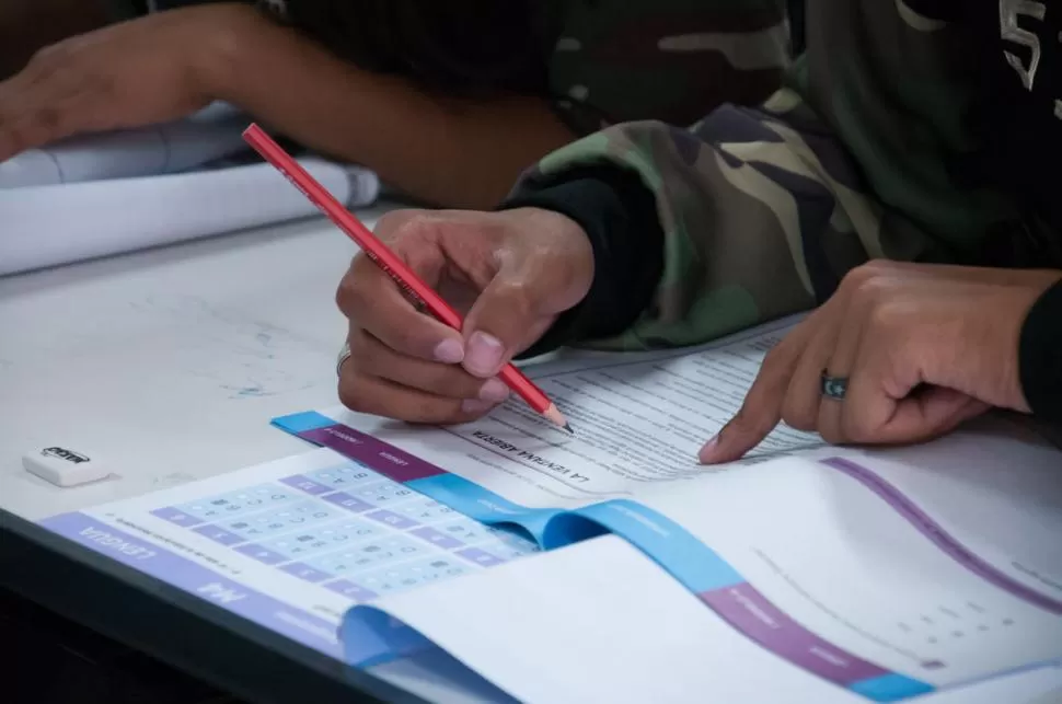 MULTIPLE CHOICE. Unos 14.500 alumnos de todo el país participaron de las pruebas internacionales que se tomaron el año pasado incluido Tucumán. 