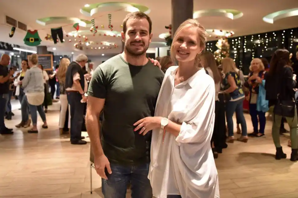 Agustina Benejam, conductora de Show On, junto a su pareja Benjamín Sánchez.