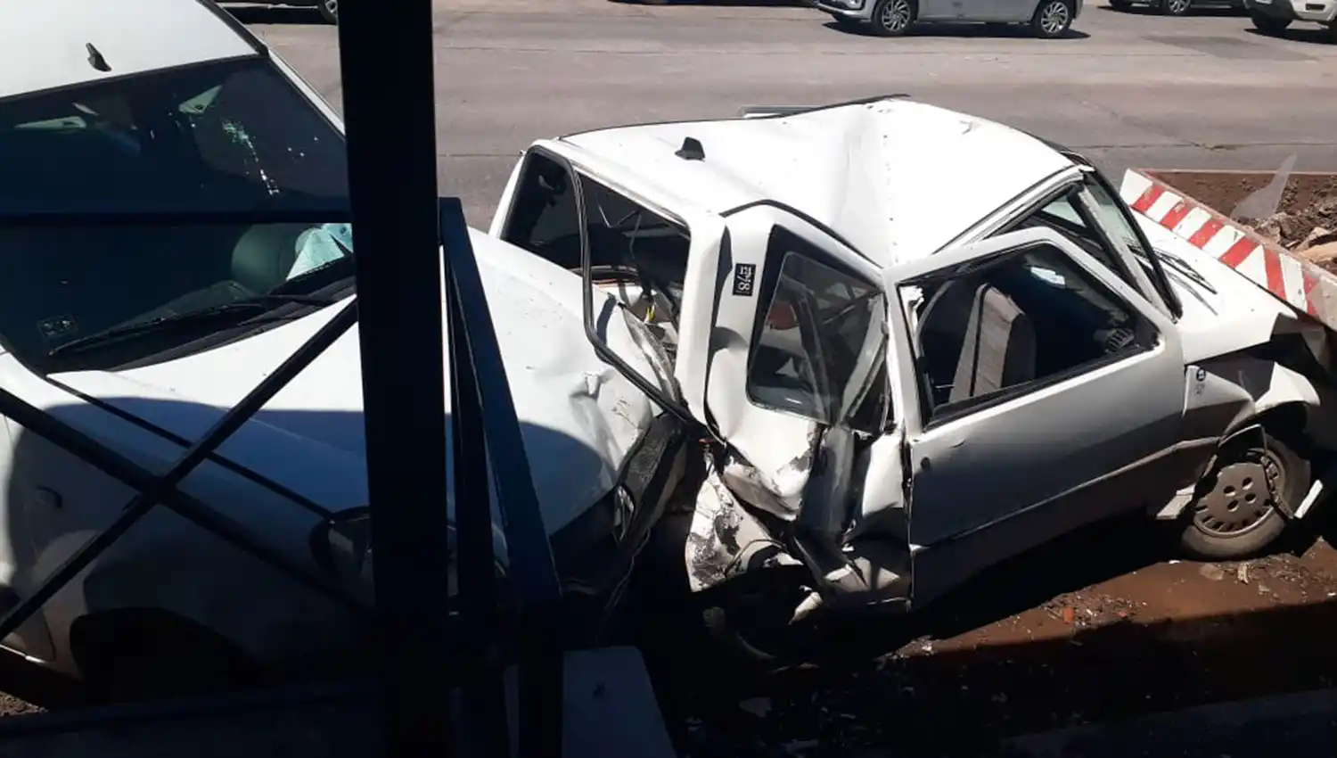 Chocaron tres autos en una esquina peligrosa de la avenida Belgrano