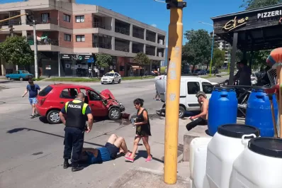 Chocaron tres autos en una esquina peligrosa de la avenida Belgrano