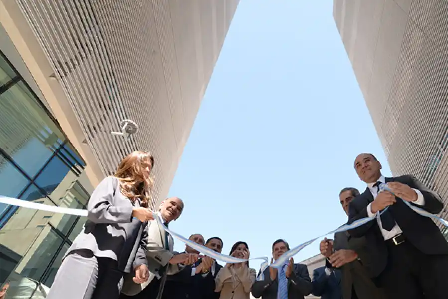 Manzur: “vemos con preocupación el gobierno que recibirá Alberto Fernández”