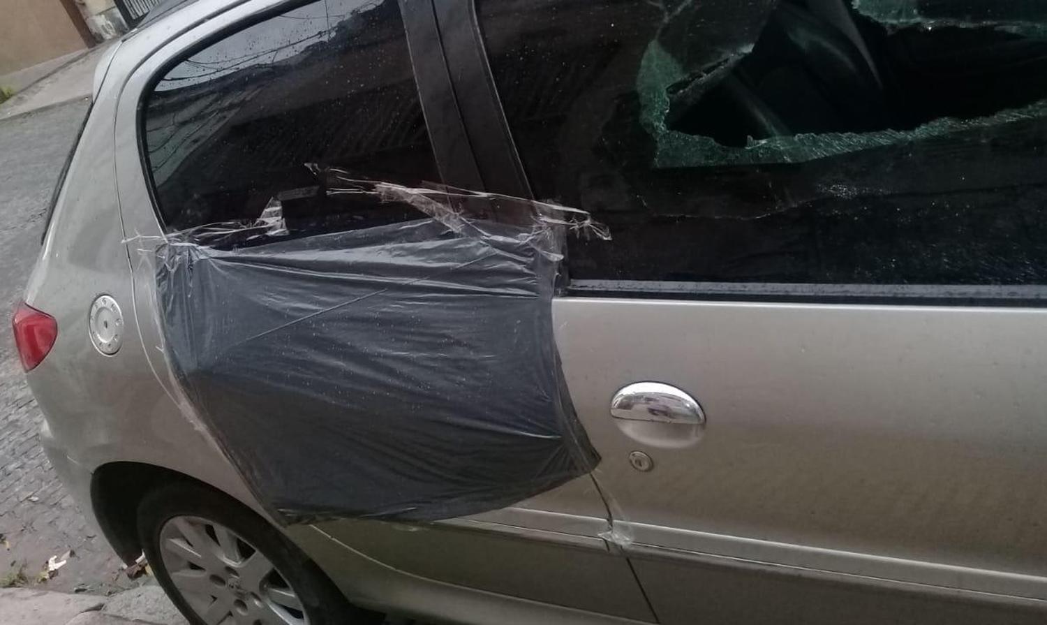 Denunció que le abollaron el auto, pero descubrió que habría sido su ex