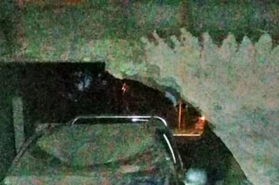 Una camioneta que manejaba un conductor ebrio les destruyó la casa