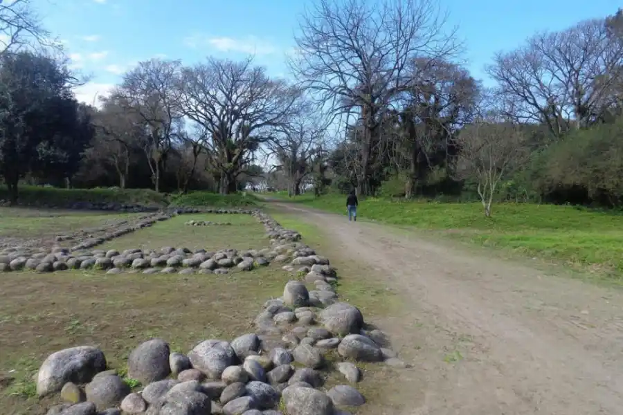 IBATÍN.- Hacen falta decisiones de fondo para determinar qué se hará con el predio que albergó la primitiva San Miguel de Tucumán.