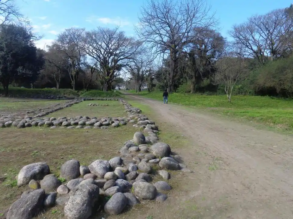 IBATÍN.- Hacen falta decisiones de fondo para determinar qué se hará con el predio que albergó la primitiva San Miguel de Tucumán.