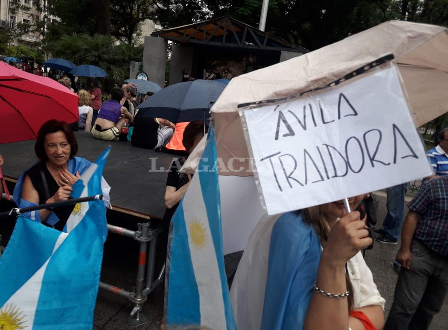 La marcha de apoyo a Macri se replicó en Tucumán