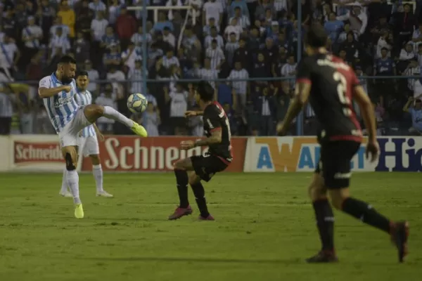 Atlético estuvo a centímetros de perder un partido que lo estuvo ganando en dos ocasiones