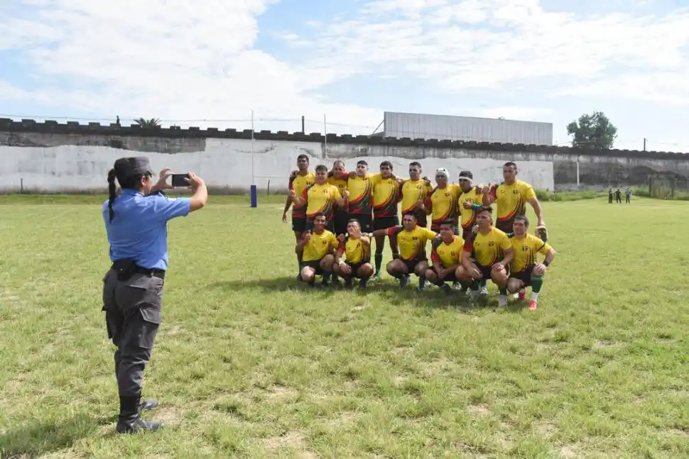 PARA LA FOTO. Gracias al programa, ha mejorado significativamente la relación entre internos y guardias. 