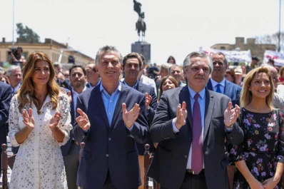 Macri y Fernández, juntos “por la unidad”