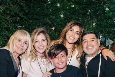 Maradona: la familia le trajo suerte