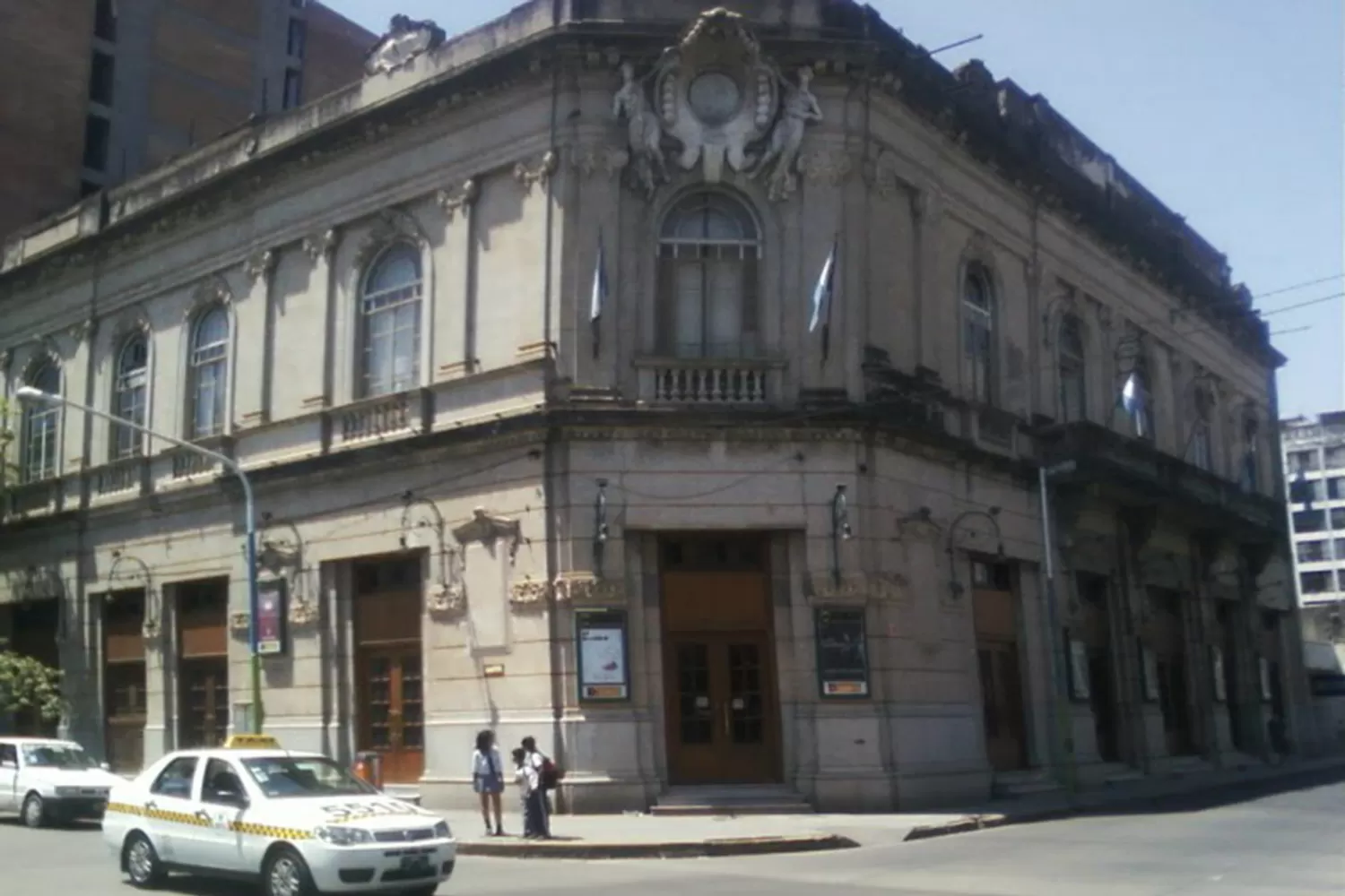 Teatro Alberdi: “Maléfica” por los aires