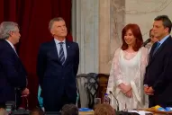 Video: el momento del saludo tenso entre Cristina y Macri en la asunción