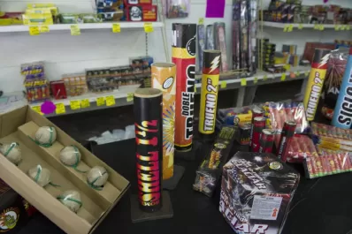 Venta de pirotecnia en la Capital: hastá cuándo se puede tramitar el permiso y qué lugares están prohibidos