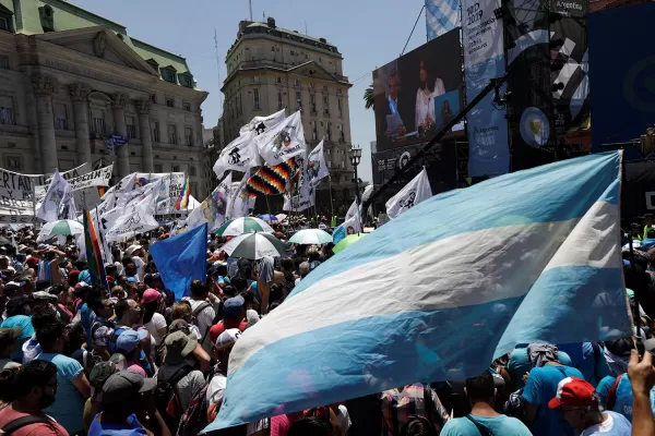 Los gremios aportaron a la multitud de fanáticos que fueron hasta Plaza de Mayo